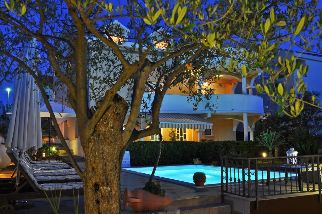 Villa Vanilla With Heated Pool Zadar Ngoại thất bức ảnh